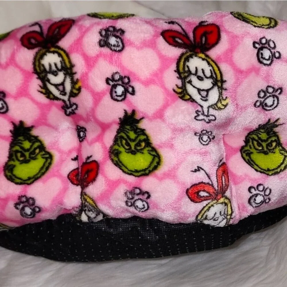 The Grinch Dr. Seuss Cozy Christmas Pet Cat Dog Bed NWT Pink Multicolored 2025